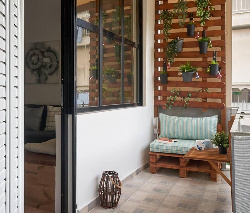 The Sunny House Apartment Атина Екстериор снимка