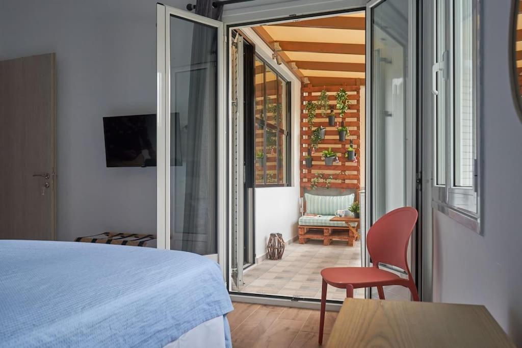 The Sunny House Apartment Атина Екстериор снимка