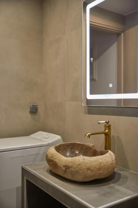 The Sunny House Apartment Атина Екстериор снимка