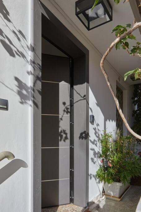 The Sunny House Apartment Атина Екстериор снимка