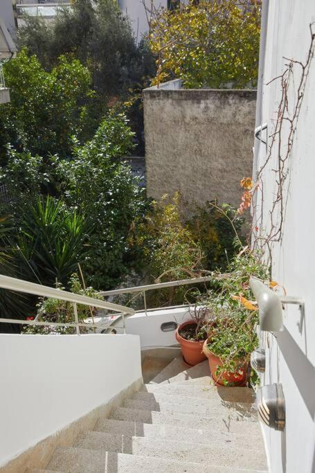The Sunny House Apartment Атина Екстериор снимка