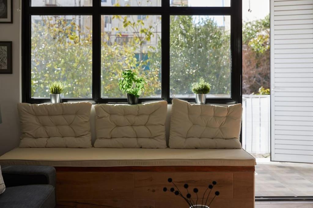 The Sunny House Apartment Атина Екстериор снимка
