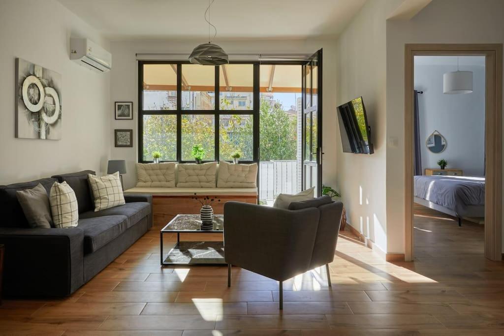 The Sunny House Apartment Атина Екстериор снимка